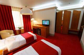 Отель Hotel Anna Тыргу-Жиу Двухместный номер с 2 отдельными кроватями-2