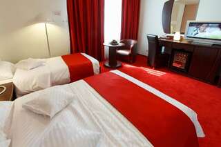 Отель Hotel Anna Тыргу-Жиу Двухместный номер с 2 отдельными кроватями-13